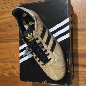 NEW Adidas Gazelle Paisley Print